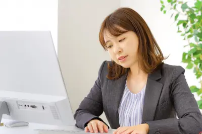 「まじめに働くのがバカバカしい」と感じる原因と対処法を解説