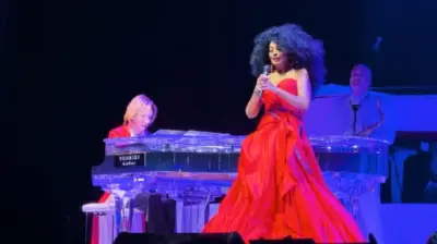 YOSHIKI、ダイアナ・ロスとの共演映像公開 KORNデイヴィスとの共演も話題