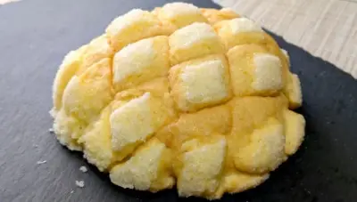 雪見だいふく×メロンパンの背徳アレンジに「この発想はなかった」の声