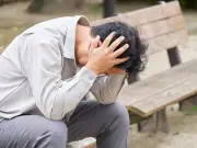 40～50代が後悔する「30代までにやめておけばよかったこと」1位はタバコ、2位はギャンブル