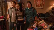 A24製作『Y2K』12月25日公開決定、家電やたまごっちが人類を襲う