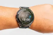 ビジネスシーンにもなじむチタンボディ！ 本格ランナー向け「Amazfit Cheetah 2 Pro」を日常使いしてみた
