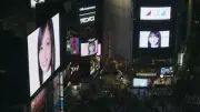 青葉坂46発表生配信、同接20万人超 渋谷ビジョン13面ジャックで異例の規模