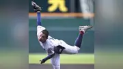有明が逆転で8強入り 東日本国際大昌平に4-1 八回に4点