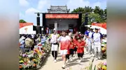 アジア大会聖火リレーが名古屋で開始、吉田沙保里さんが名古屋城を出発