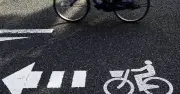自転車通勤者の12.9%が「ながら運転」や指導警告 企業の課題