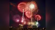 びわ湖大花火大会、約1万2000発が湖上彩る 初のレーザー競演も