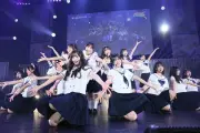 僕青デビュー3周年ライブ シャッフルユニットやAKB48・乃木坂46カバー披露、新シングル発表