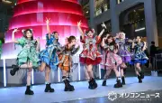 CANDY TUNE、巨大かき氷オブジェの前で「倍倍FIGHT!」披露