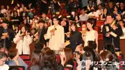 映画『藁にもすがる獣たち』完成披露、鈴鹿央士ら豪華キャストが東京建物ぴあシアターに集結