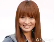 新山千春、父と20歳長女もあさんと「3人で乾杯」 親子3世代ショット公開