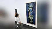 県立美術館でサーカス特別展、国内外の約130点を展示