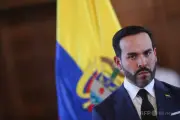 コロンビア大統領、不法移民の強制送還を開始へ「出身国問わず受け入れない」