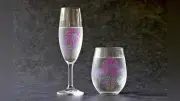 冷たい飲み物で花火が色づくグラス 岐阜の陶器メーカーが開発