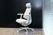 電動ワークチェア「LiberNovo Omni Pro」を1カ月試用 電動ランバーサポートやOmniストレッチの実力は？
