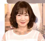 平松愛理、転倒で顎と後頭部負傷 顎は20針近く縫う スタッフが報告