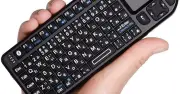 EwinミニキーボードEW-RB05が18%オフの3584円に、手のひらサイズでPCやスマートTVを操作