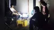 熊本地震 宇城市の被災した一家 断水・停電の炎暑 トイレの水も用水路で1日10往復、蚊の飛ぶ玄関先で眠る日々