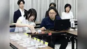 福岡県内初の電子投票、粕屋町長選で導入 開票は25分で終了