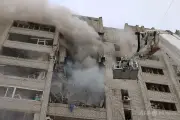 ロシアとウクライナの攻撃で5人死亡、数十人負傷