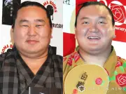 元横綱・朝青龍と白鵬が再会、最新2ショット公開に反響