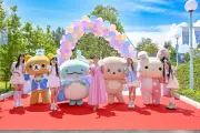 富士急ハイランドに「サンエックス パラダイス」開業、菊地亜美が祝福