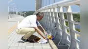 飲酒運転事故から20年、海の中道大橋で献花式や黙とう 福岡