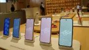 グーグルストア日本1号店が東京・表参道に開業、アップルに対抗