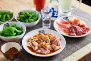 牛角、平日限定「焼肉酒場セット」を生ビール飲み放題付き2,178円で提供