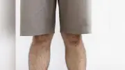 職場でハーフパンツ推奨、男性のすね毛は？ドイツ出身コラムニストが考察