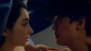 早見あかり×伊藤健太郎、ベッドで大胆演技！不倫妻役に「美しい」の声