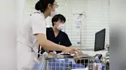 熱中症で救急搬送逼迫、酷暑日に稼働率84.6%…将来的には搬送困難多発の試算も