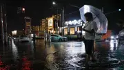 千葉県に大雨特別警報、1人死亡1人心肺停止　避難指示40万人超