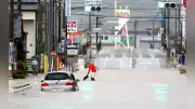 石川・富山で局地的豪雨、特別警報発表 氷見市で土砂崩れ複数住宅損壊