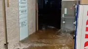 千葉市中央区で大雨、ビル浸水や車立ち往生　レベル5特別警報