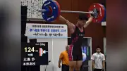 比嘉歩がスナッチで高校新記録124キロをマーク、トータル264キロで優勝 インターハイ重量挙げ男子65キロ級