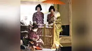 檜枝岐歌舞伎、鎮守神社で奉納上演 村民ら30人が2演目披露
