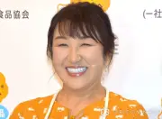 北斗晶、畑で採れた大葉おにぎりと沖縄のお土産アーサーの味噌汁で朝ごはん 暑い日も温かい汁物を欠かさない食卓を公開
