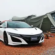 ホンダNSXでキャンプ？スーパーカー6台のキャンプ仕様車を公開、ラゲッジに驚きの収納力