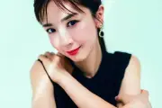 ほしのあき49歳、白ミニワンピで美脚披露 ファン絶賛の声