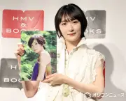 生駒里奈、芸能生活15周年「印象を覆す役柄に出会いたい」写真集イベントで語る