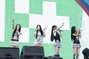 ILLIT、『LuckyFes』初出演で約3万人を魅了 全8曲披露