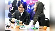 秋篠宮ご夫妻、パラグアイの「ニホンガッコウ」で子どもたちと交流