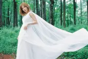 石井杏奈、パンツスタイルのウエディング衣裳に挑戦「概念を覆されるよう」