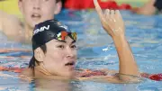 競泳日本代表が帰国、松下知之「金2個クリアできた」 ロス五輪会場に驚き