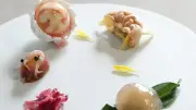 宝石パフェの岩柳麻子さん、桃尽くし懐石コースに挑戦、ステーキも