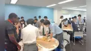 中３が英語でプログラミングや買い物体験、上野学園が語学研修