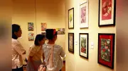 鹿児島出身・横手順子さん、長島美術館で作品展 西郷隆盛や桜島大根を消しゴムはんこで
