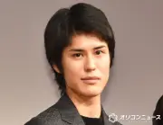 寛一郎、30歳の誕生日を幼少期ショット添え報告「小さな頃からイケメン」