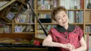 加藤登紀子さんの北方領土発言に失笑、終戦時1歳半の「戦争経験者」とは